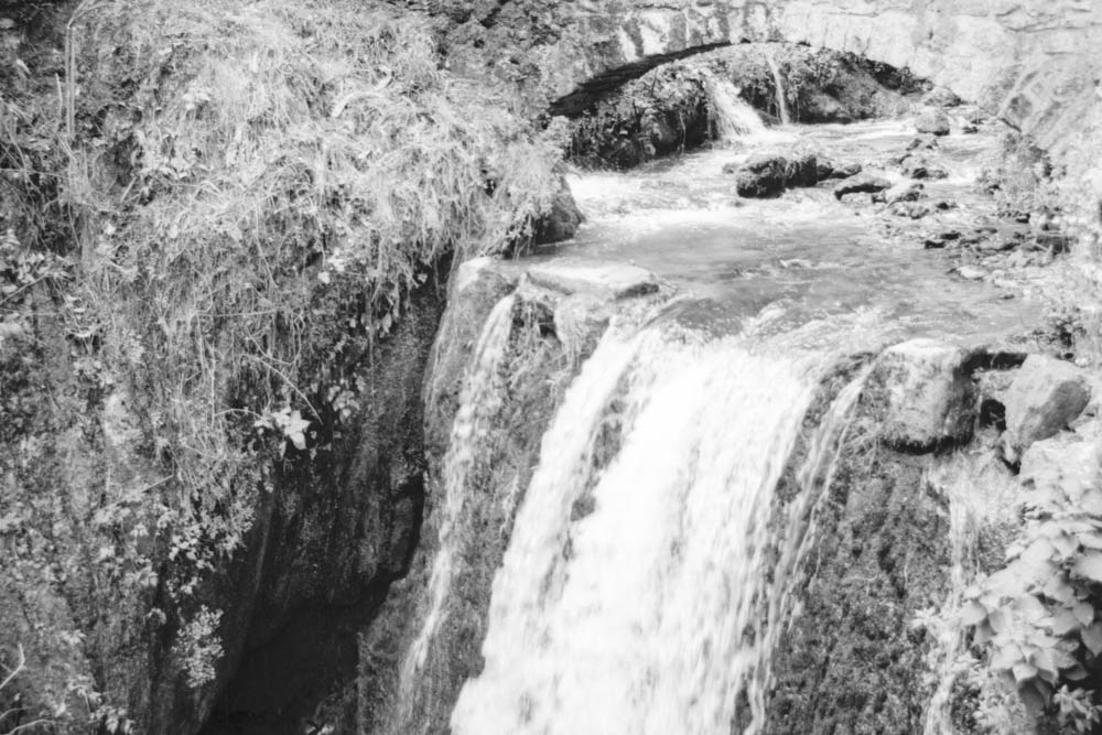 Wasserfall ohne Langzeitbelichtung (Beispiel)